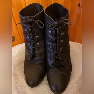 Vintage 9 West Black Boot Ankle Height Leather Shoe 2.75” Heel Pointed Toe Lace